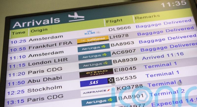 Government to hold daily crisis meetings over Dublin Airport queues