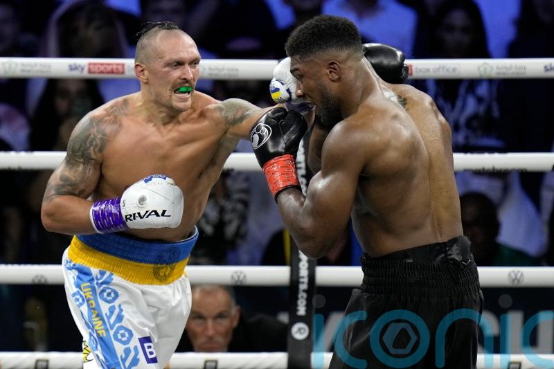 Oleksandr Usyk defeats Anthony Joshua in rematch