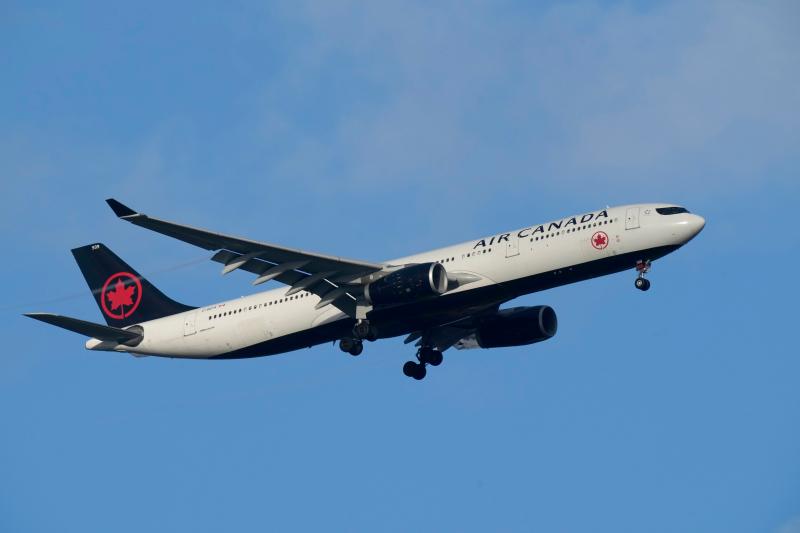 Canada-bound flight makes emergency landing in Dublin Airport after major tech issue
