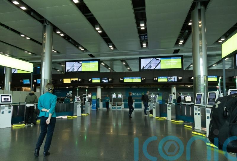 Mediation in Aer Lingus dispute runs late in bid to avoid more cancelled flights