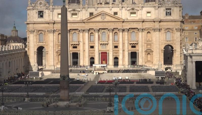 World leaders arriving for Pope’s funeral as 150,000 mourners pay respects