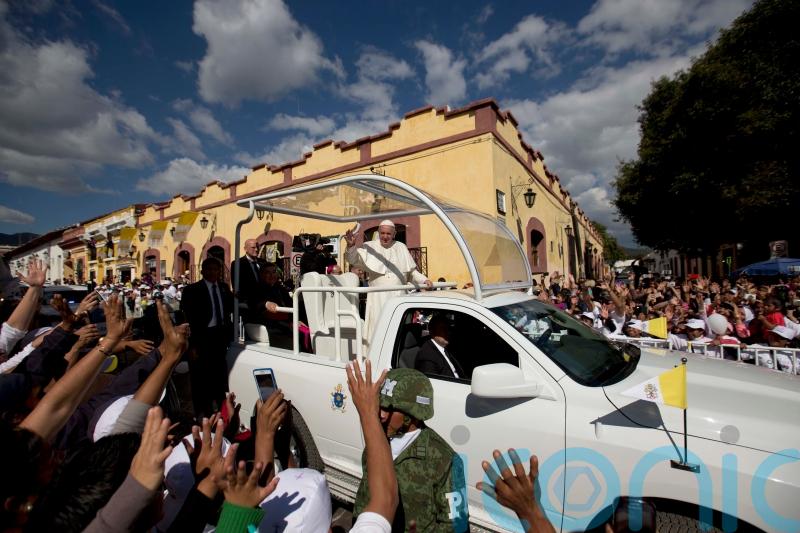 Popemobile to be turned into mobile health unit to treat the children of Gaza 