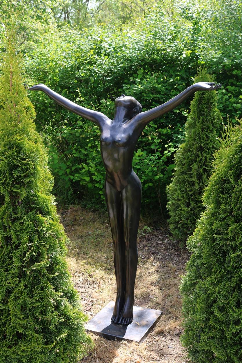 LOT 131 BRONZE GARDEN SCULPTURE €1600-2400