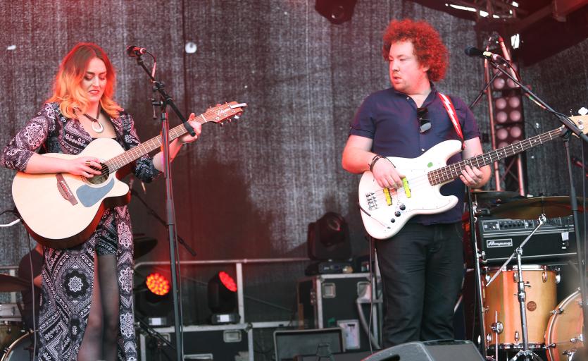 Roisin O and Guitarist John Broe