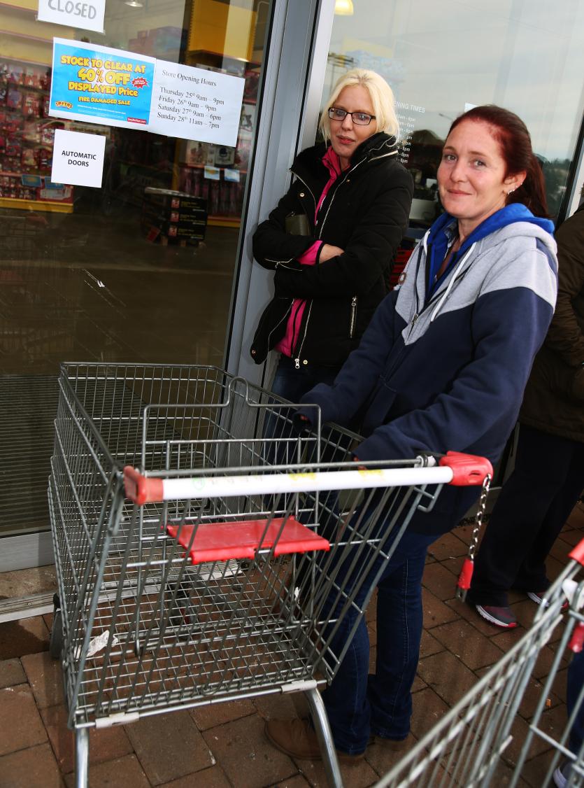 First Customers to arrive at 1am, Debbie and Amanda Price from Allenwoord