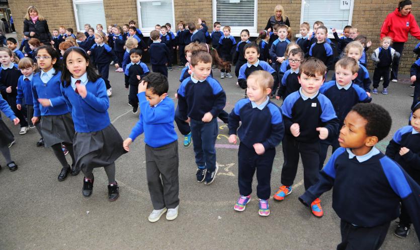 10@10 OPERATION TRANSFORMATION CHALLANGE AT SCOIL MHUIRE JUNIOR SCHOOL NEWBRIDGE (7)