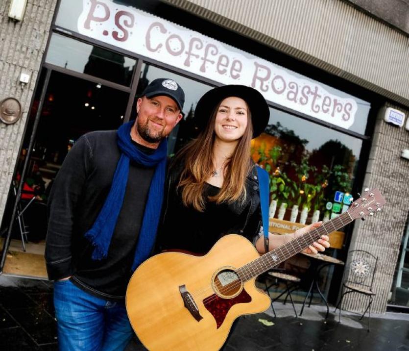 Sina Theil performing at PS Coffee Roasters with special guest Davie Furey