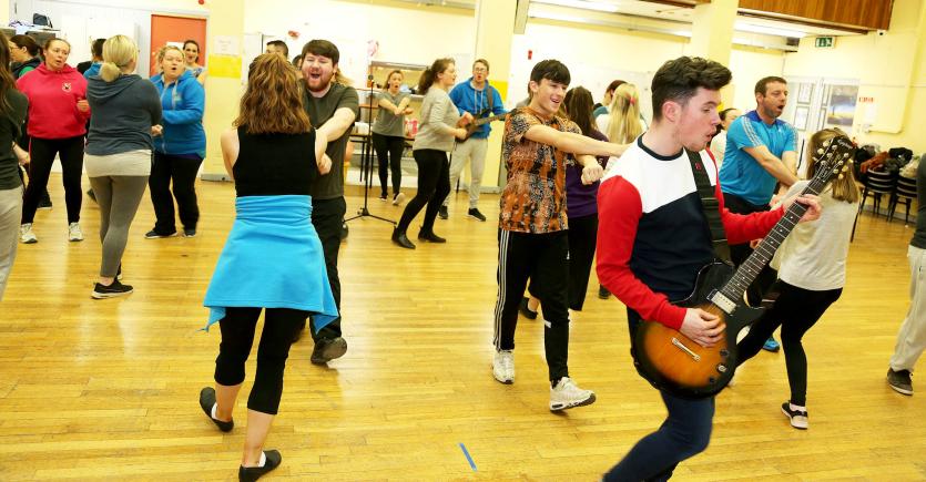 NEWBRIDGE MUSICAL SOCIETY THE WEDDING SINGER (9)