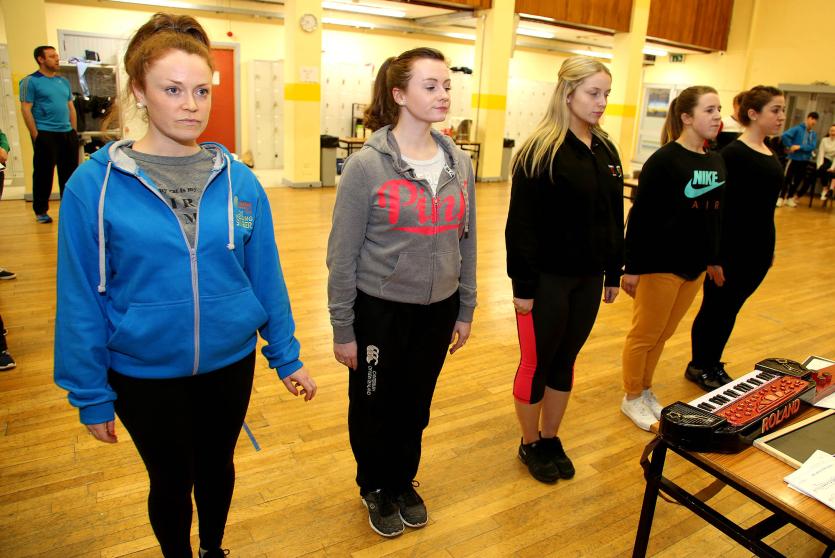 NEWBRIDGE MUSICAL SOCIETY THE WEDDING SINGER (16)