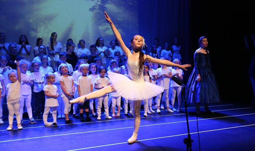 LET IT GO - BALLET (6)