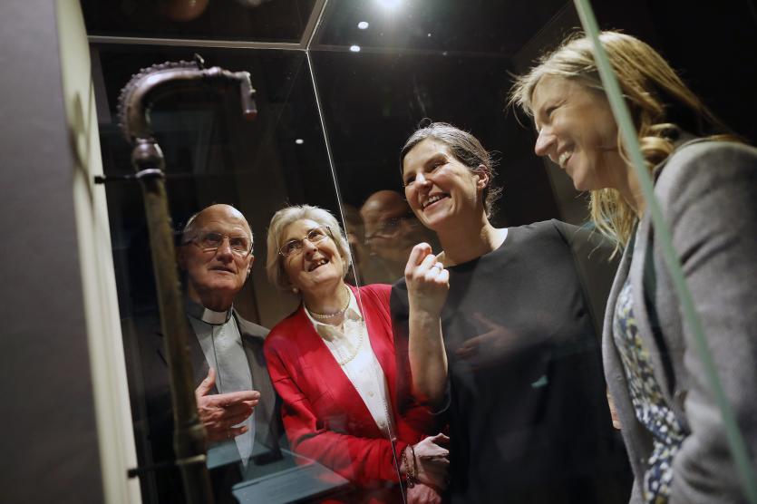 NO FEE PROSPEROUS CROZIER EXHIBITION JB4