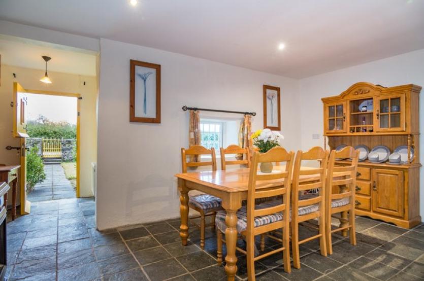 Spinning Wheel Cottage 2