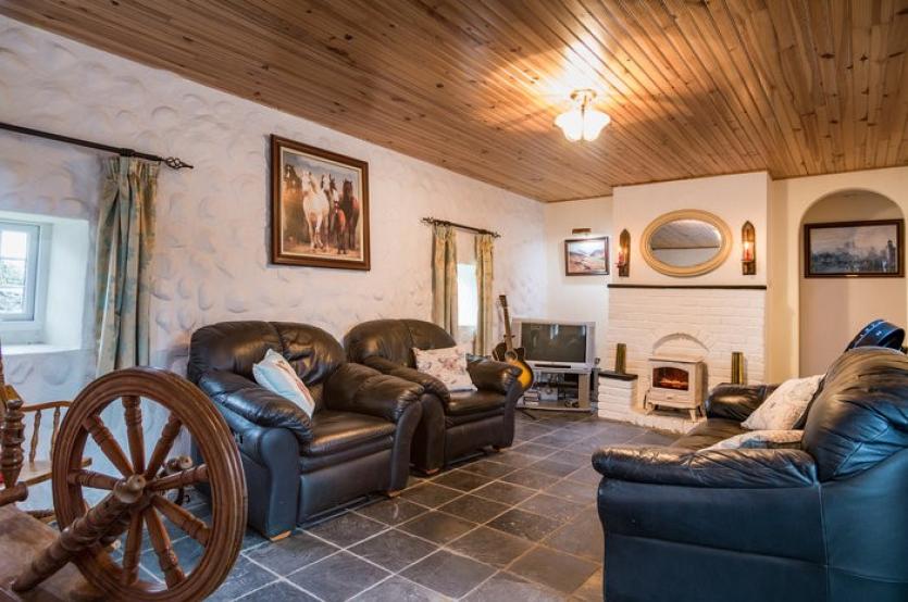 Spinning Wheel Cottage 5