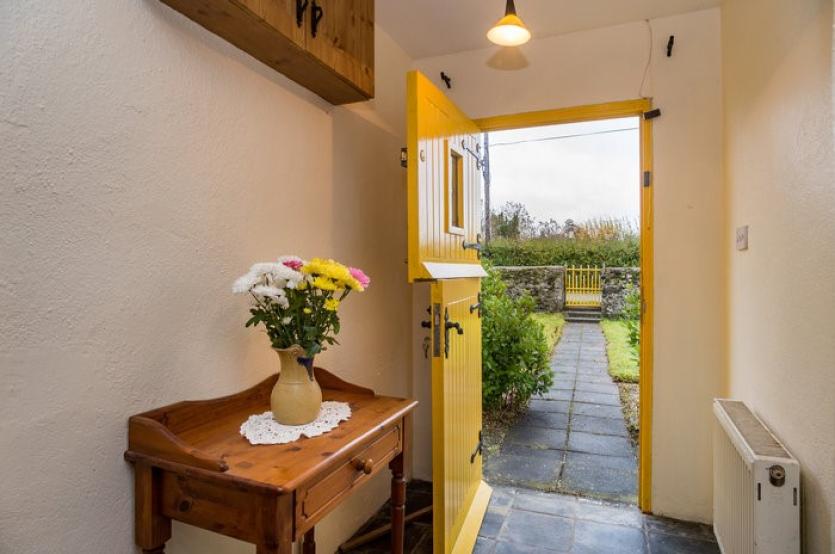 Spinning Wheel Cottage 1.1