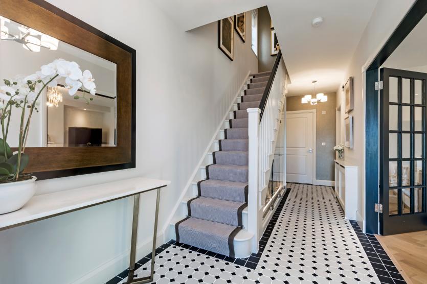 4 Bed hall