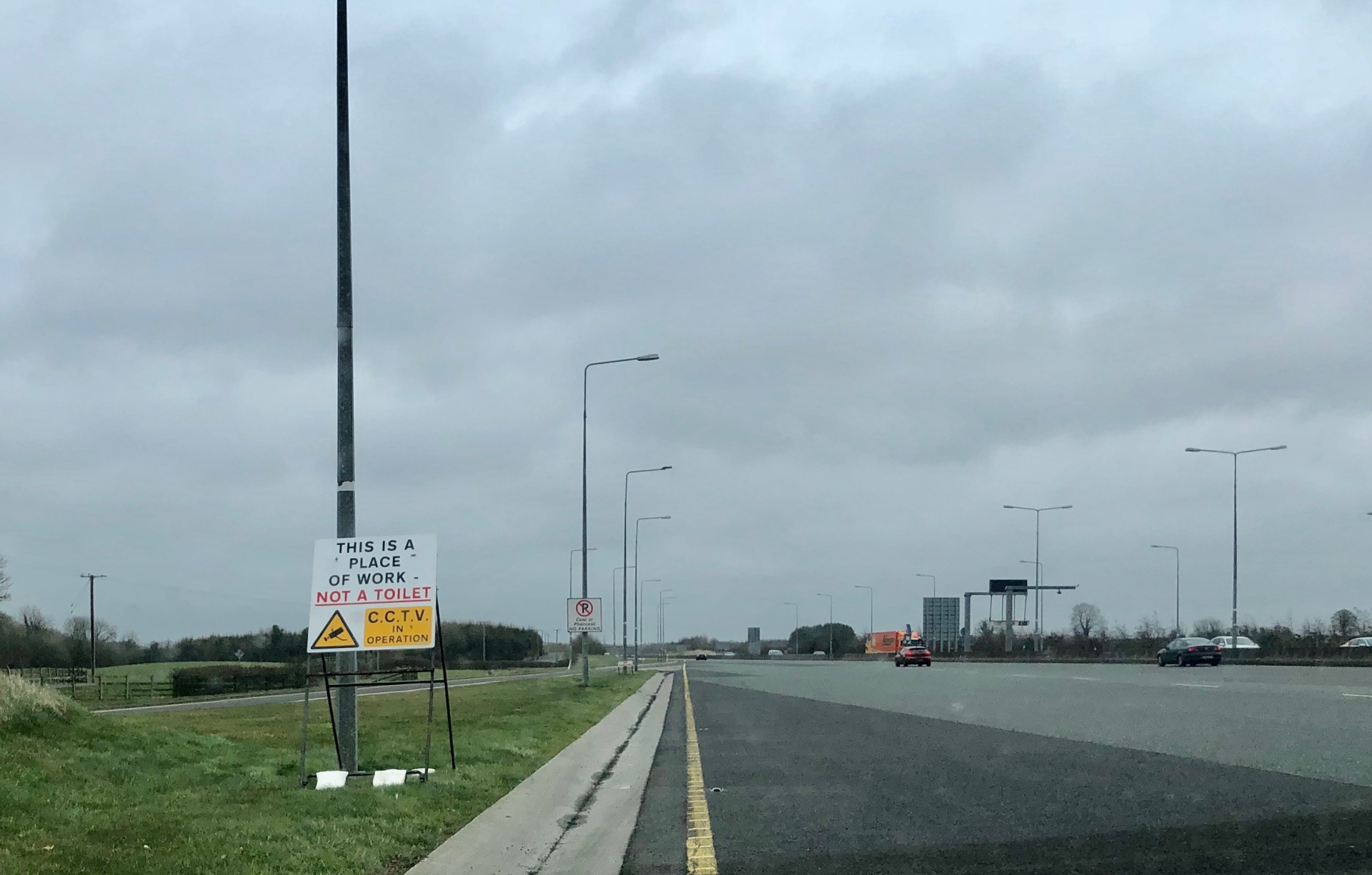 Hardhitting warning signs for M7 motorists at toll plaza Kildare Now
