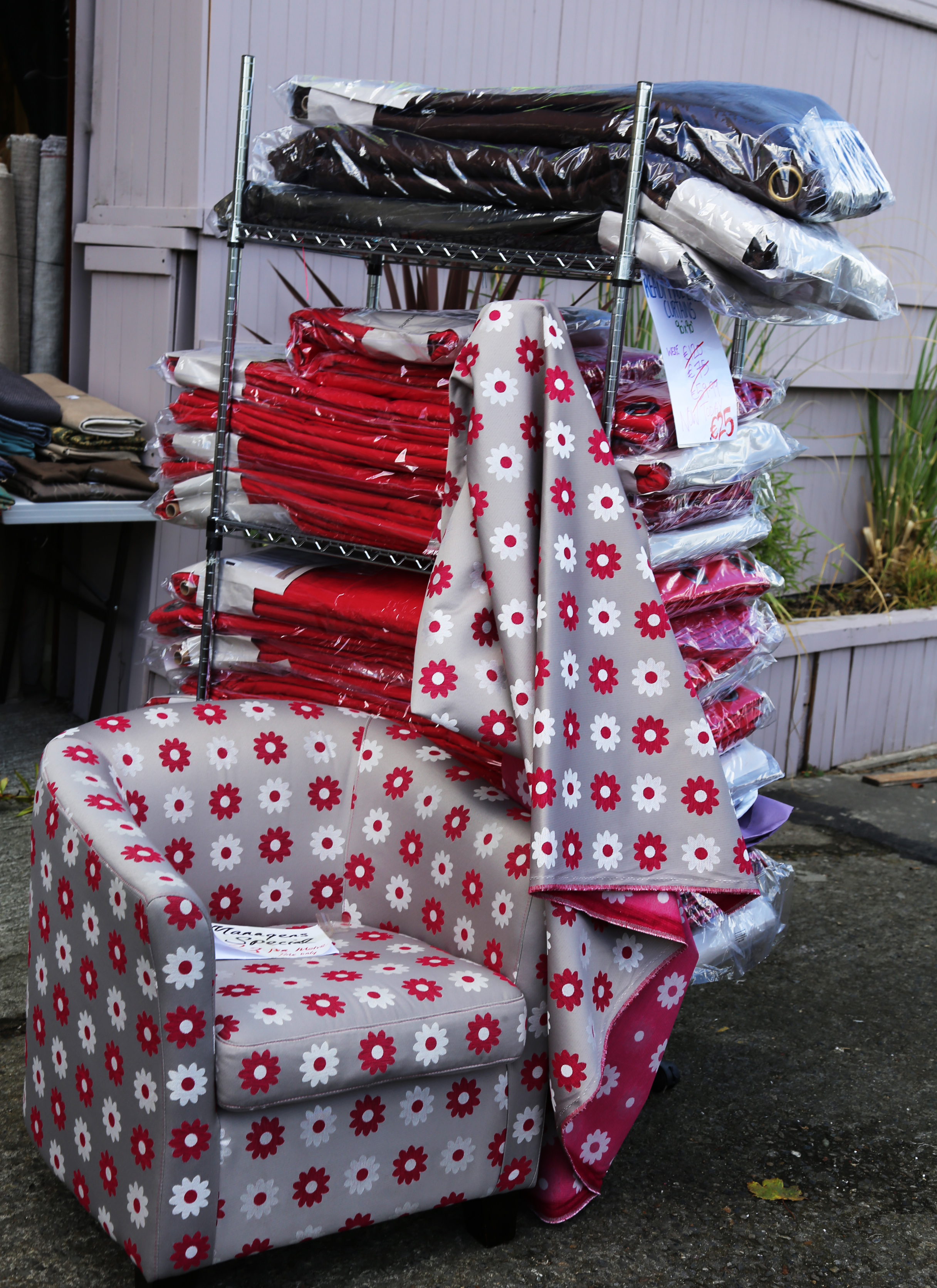 GALLERY Sale Weekend at the Fabric Outlet , Newbridge Photo 1 of 16