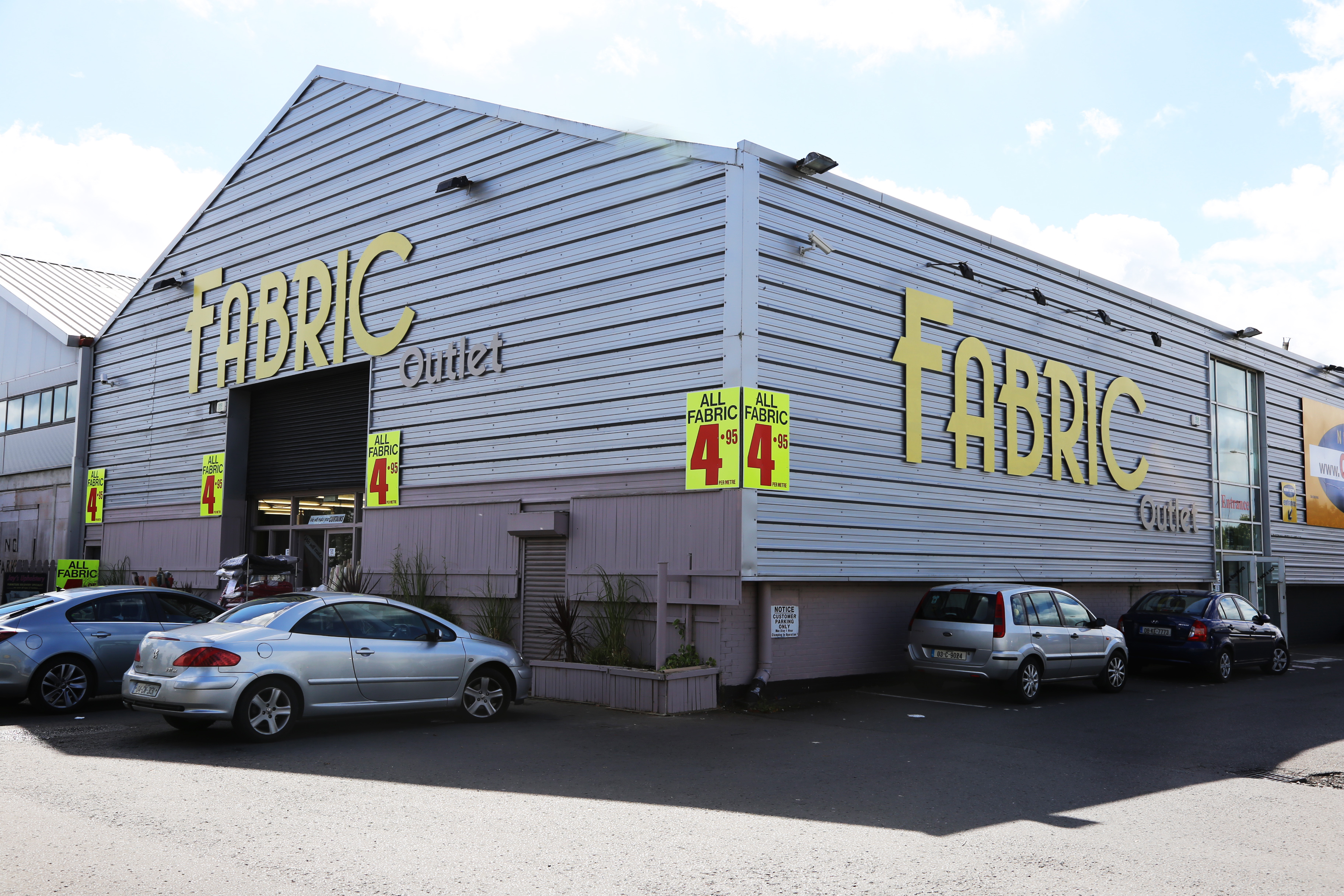 GALLERY Sale Weekend at the Fabric Outlet , Newbridge Photo 1 of 16 Kildare Now