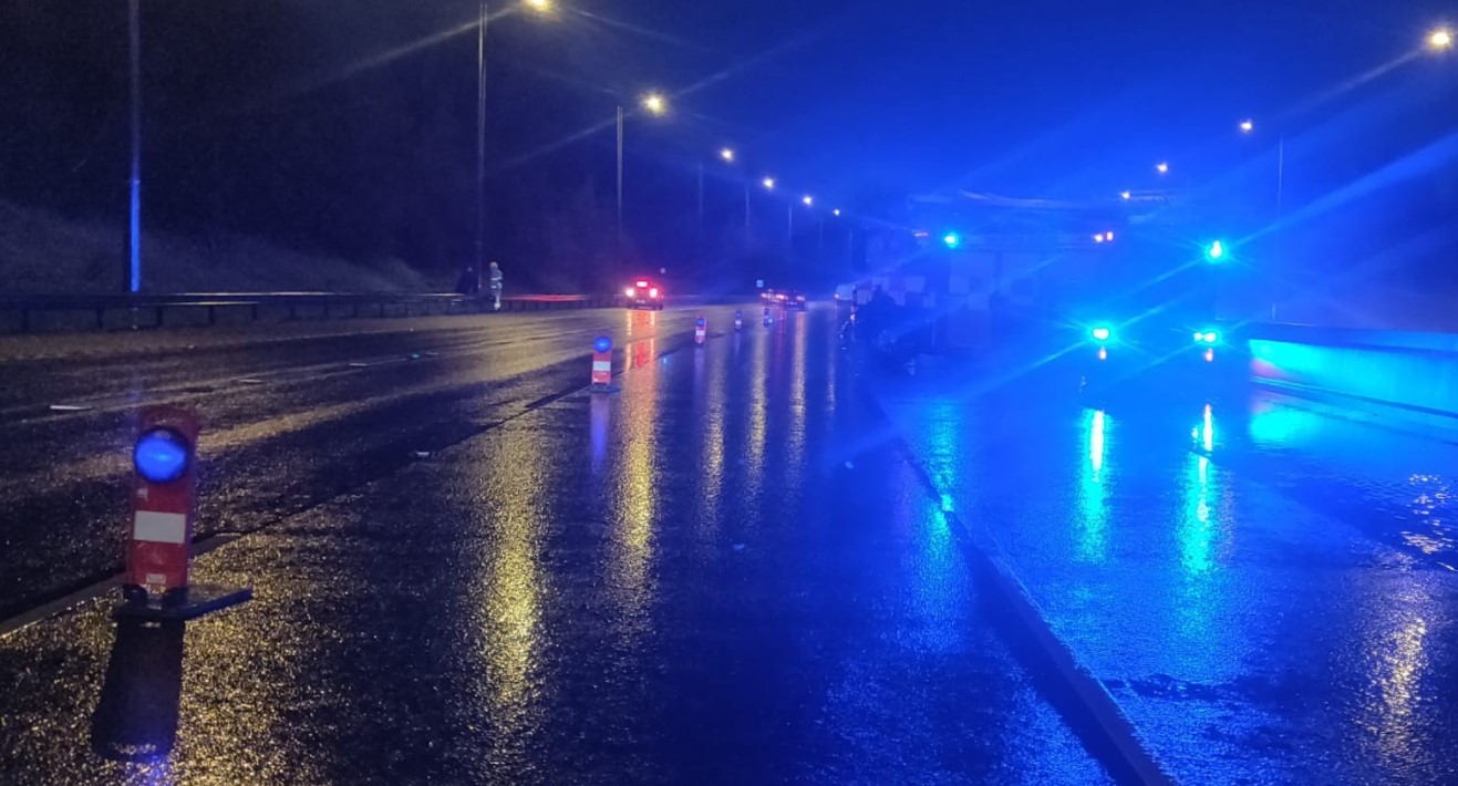 PHOTOS Unbelievable scene as car ends up on roof near Kildare exit on