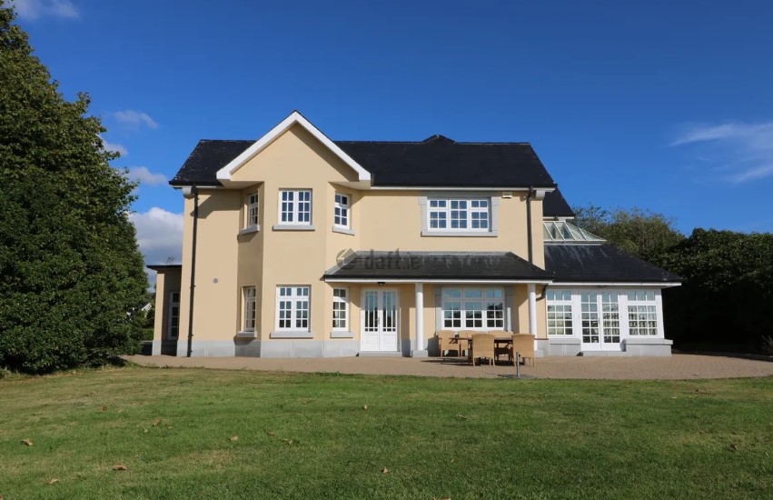 PHOTOS Check out the most expensive house to rent in Kildare this week