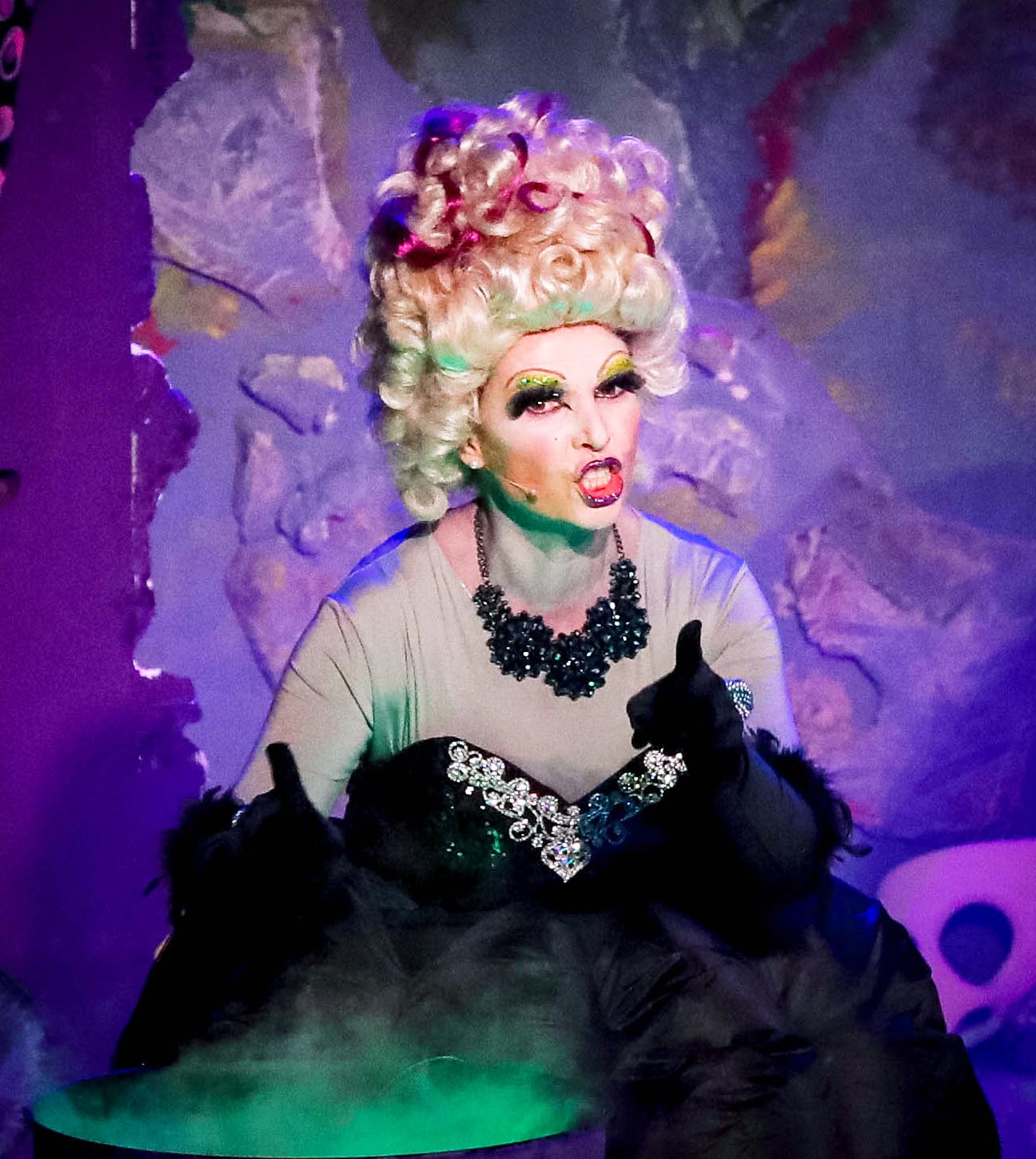 Helena Begley (Ursula)