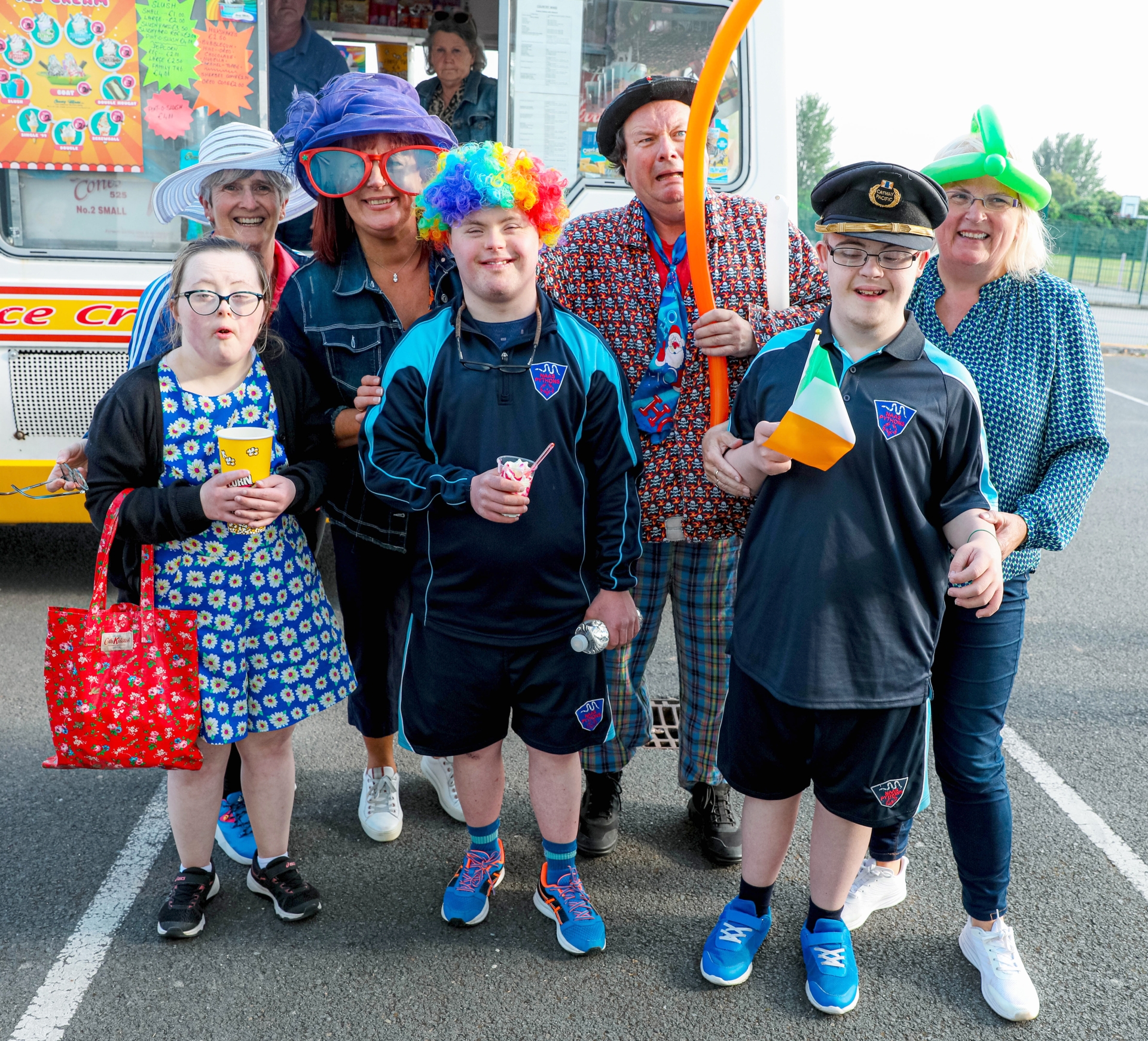 Esther Loakman, Barbara Murphy, Paul McGuinness, Yvonne Malone, Ben O'Toole, Marie O'Toole and Magician Genie Mackers